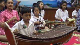 การบรรเลงดนตรีไทย โรงเรียนวัดห้วยเสือ มงคลประชาสรรค์