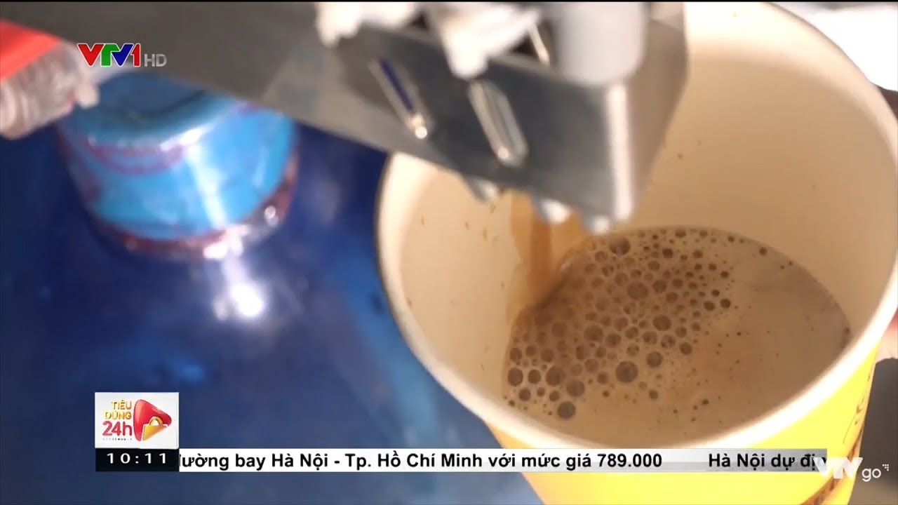 Nhóm bạn trẻ chế tạo máy pha chế và bán cà phê tự động ở Sài Gòn| VTV24