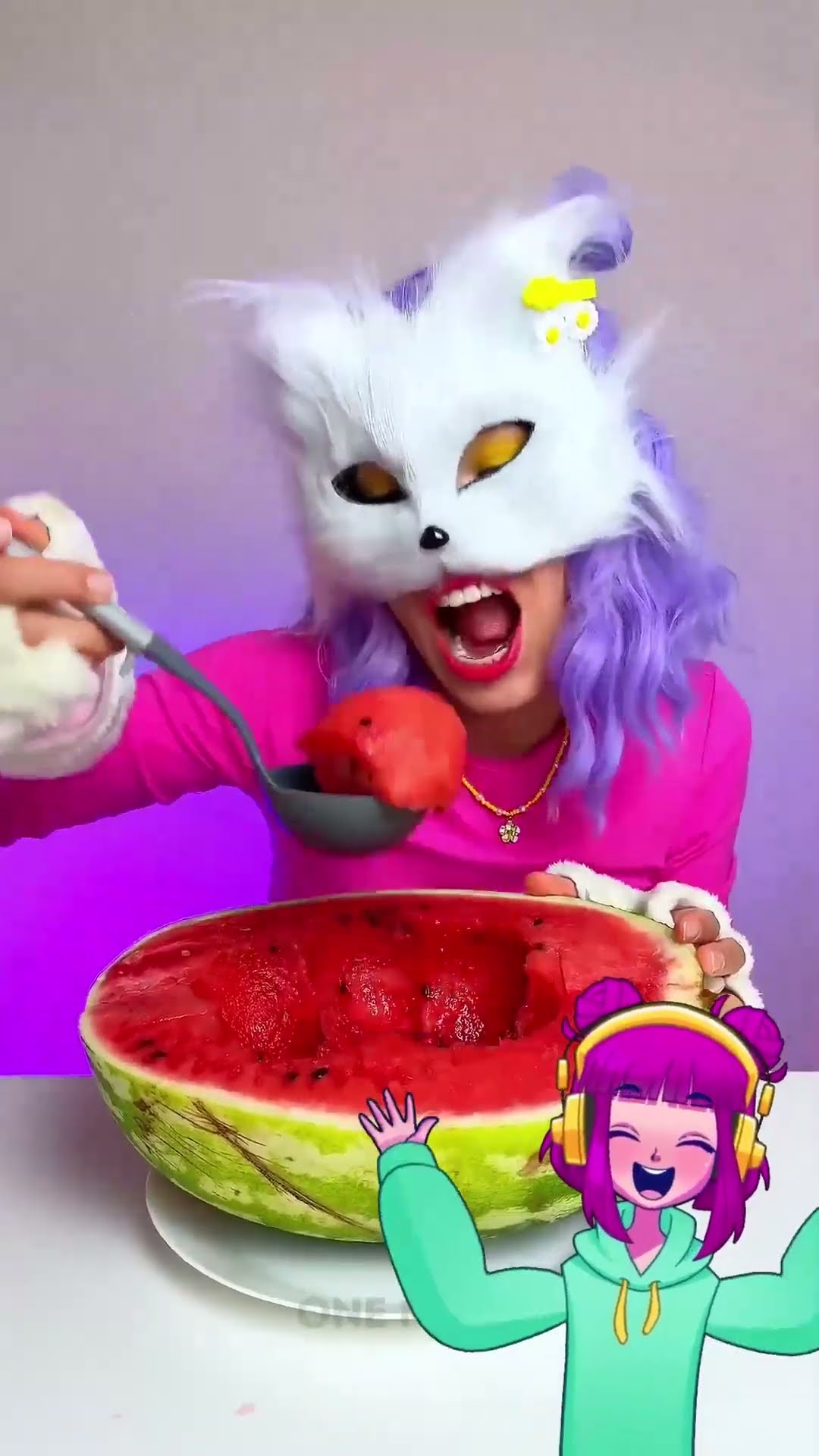 How do Cats Eat Watermelon? ?
