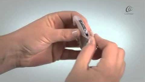 Nucleus® 5 - Attaching and removing the snugfit