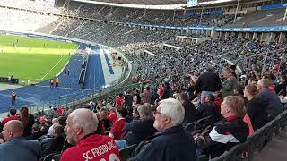 SC Freiburg Fans im Fanblock machen Stimmung beim Auswärtssieg gegen Hertha👻⚽️