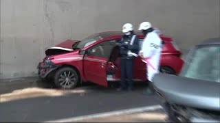 乗用車が“正面衝突” 10代から60代男女3人重軽傷 片側1車線ほぼ直線の国道で… 事故原因調べる (21/12/12 18:40)