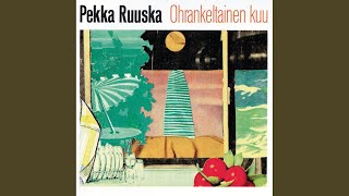 Video thumbnail of "Pekka Ruuska - Ohrankeltainen kuu"
