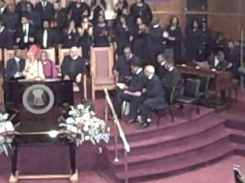 COGIC Mother Wille Mae Sheard- Ministers and Workers Meeting Praise Break 2010