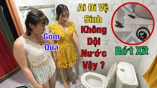 Bii Vlog Troll Bà Chị Và Bé Giang Ai Đi Vệ Sinh Không Dội Nước Vậy