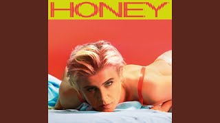 Video thumbnail of "Robyn - Human Being"