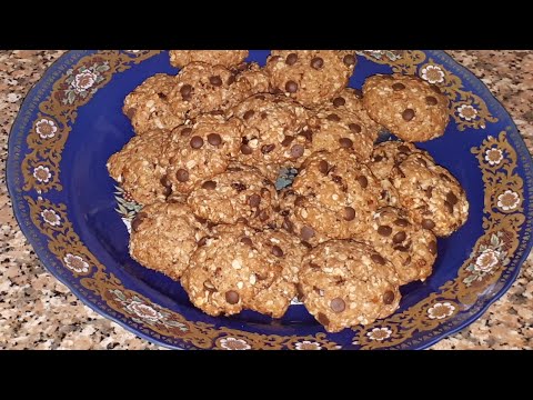 délicieux-cookies-aux-flocons-d'avoine,-chocolat,-amandes,-raisins-secs-/-الكعكة-مع-الشوفان-والشوكول