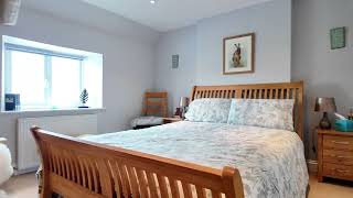 80 High Street, Woodford