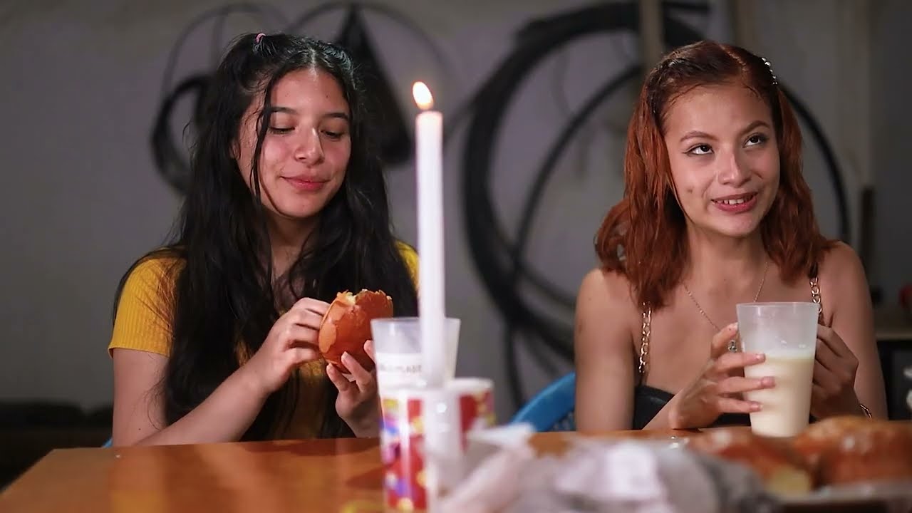 Hija caprichosa buscaba la felicidad en las cosas m4teriales sin darse cuenta que lo tenía todo