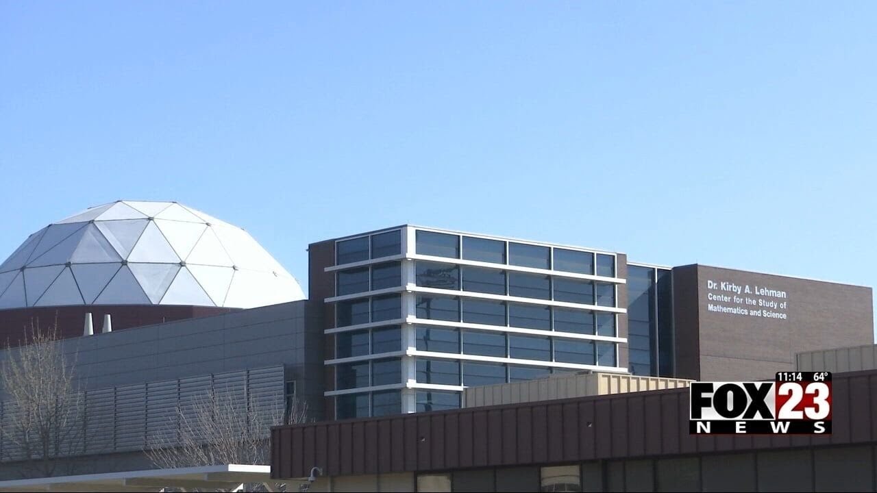 Petition launched to save Jenks Planetarium from closing - YouTube
