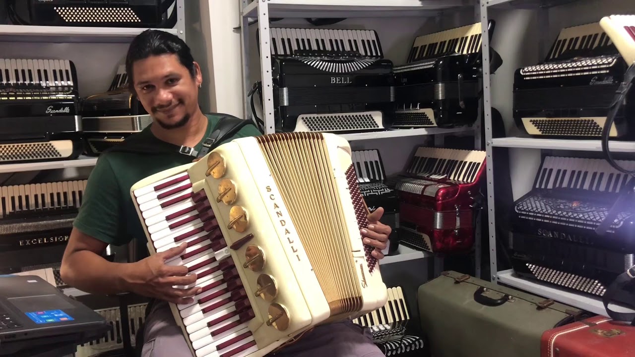 Acordeon Scandalli Showman raridade 100% original