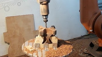 7 axis Kuka robot milling wood - Lullin engineering