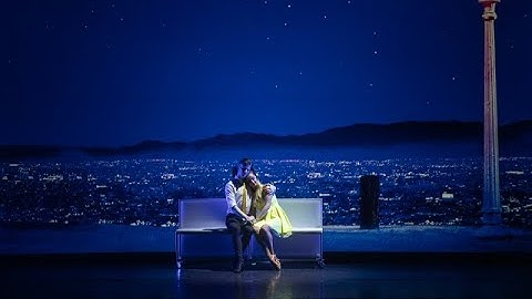 3D mapping dance show