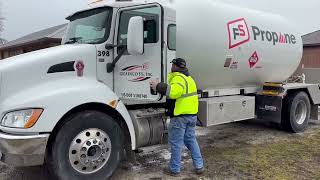 A Day in the Life of a Propane Delivery Specialist - #TuesdayTravels with GRAINCO FS screenshot 5