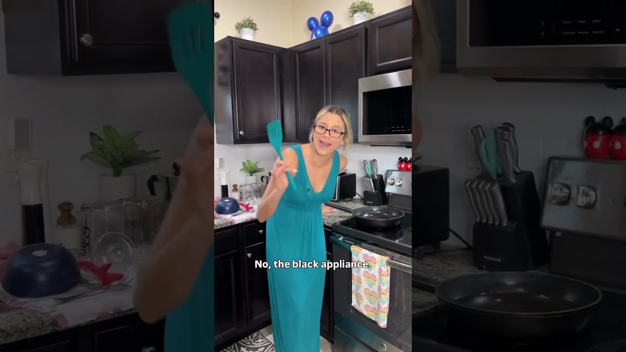 How Hispanic Parents Ask For Stuff Tag Someone Latina Latino Nyc Linettestorybook