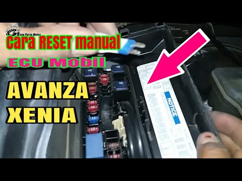 Cara melepas dan membersihkan busi mobil Toyota Avanza.. 