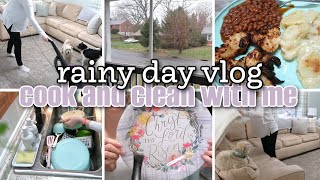 RAINY SPRING DAY | COOK AND CLEAN WITH ME | A FAVORITE MEAL + CHURRO POPCORN