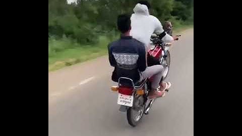 yamaha rx100 wheelie by  125speed   stunt video