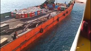 Kapal Tengker tiba untuk mengefakuasi kapal tengelm di peraiaran selat Sabu