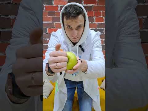 Как разорвать яблоко голыми руками