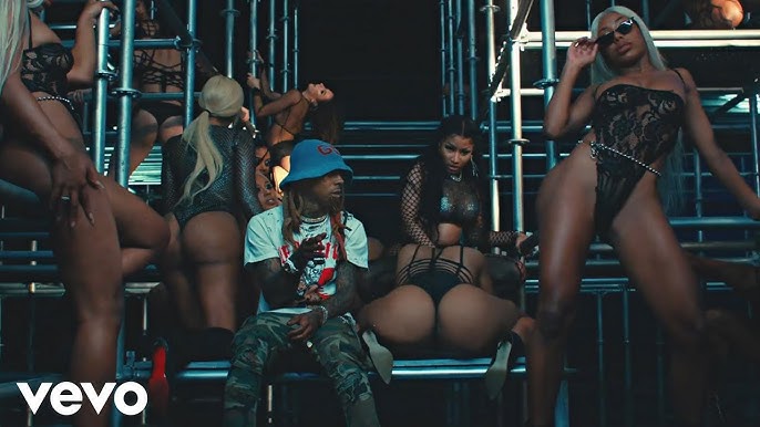 Soxta agent porno onlayn tomosha qilish