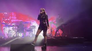 Chvrches (Live) - Good Girls (Los Angeles, CA - Hollywood Palladium) (12\/17\/2021)