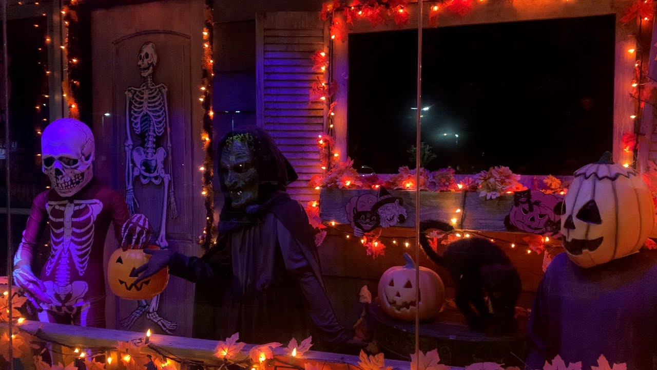 Cinematic Void Vlog: Halloween Decorations Around Los Angeles