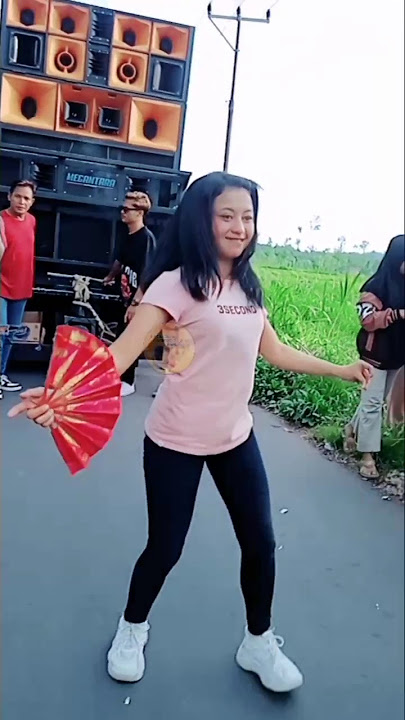 RATU JOGET PENGGANTI IDA OCET GERAKAN PERSIS BANGET #kecimollombokchannel