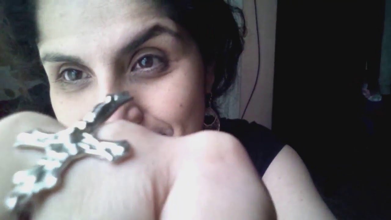 Y sin querer queriendo me puse a rezar!!! - YouTube