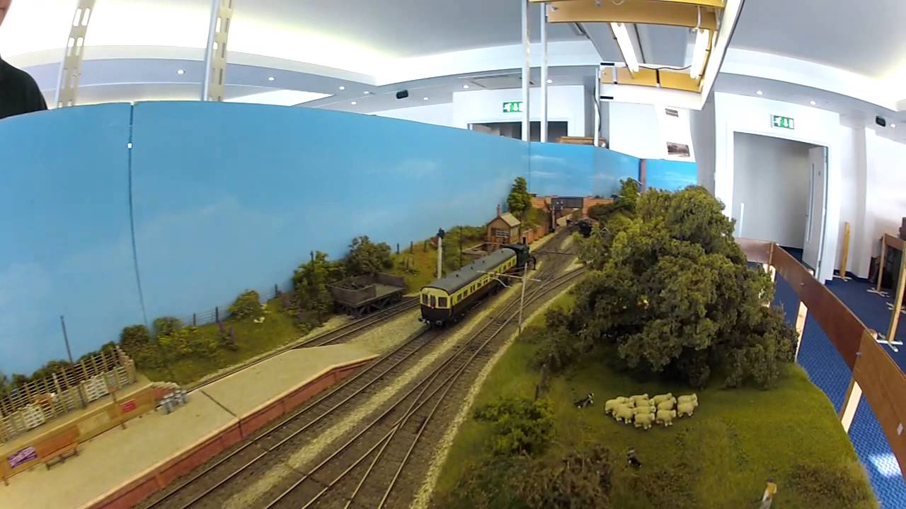 Autotrain leaves Much Murkle