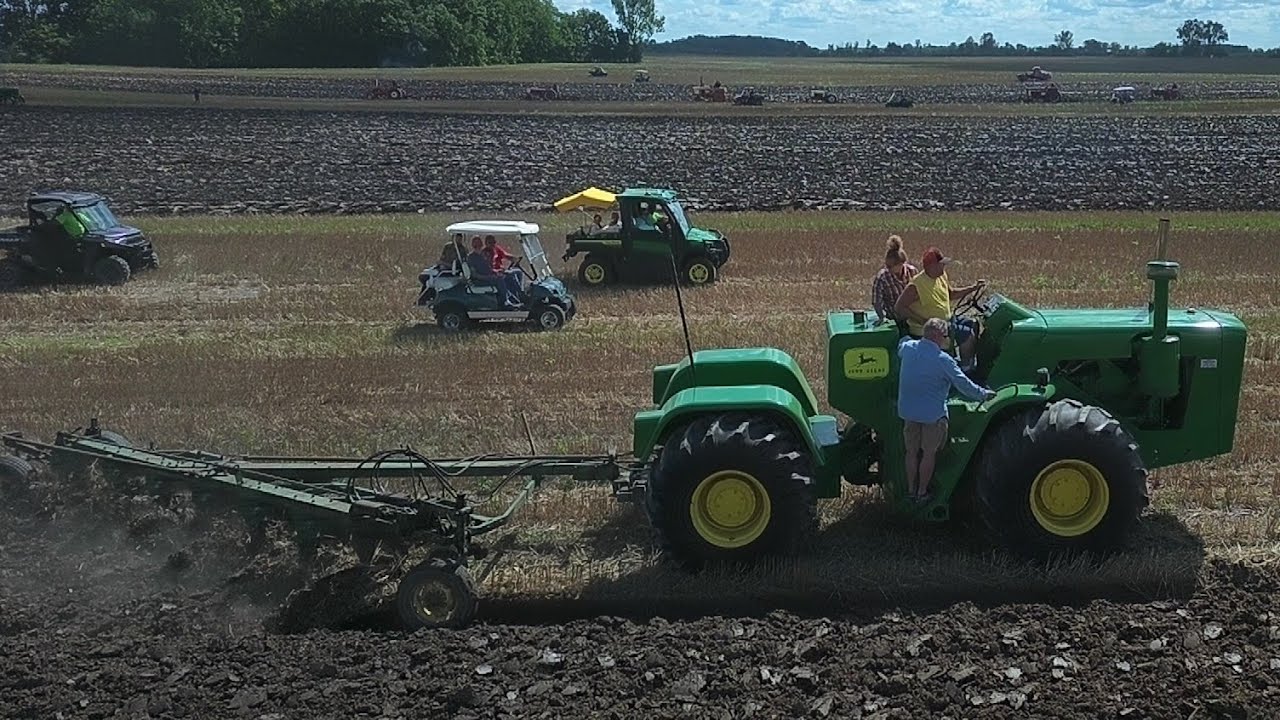 Rare John Deere at the Alvordton Plow Day YouTube