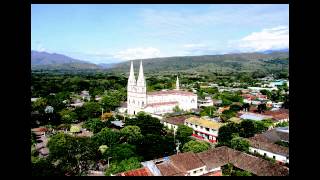 Miniatura de vídeo de "Jorge Villamil - La Estampida interpretación por los inolvidables"