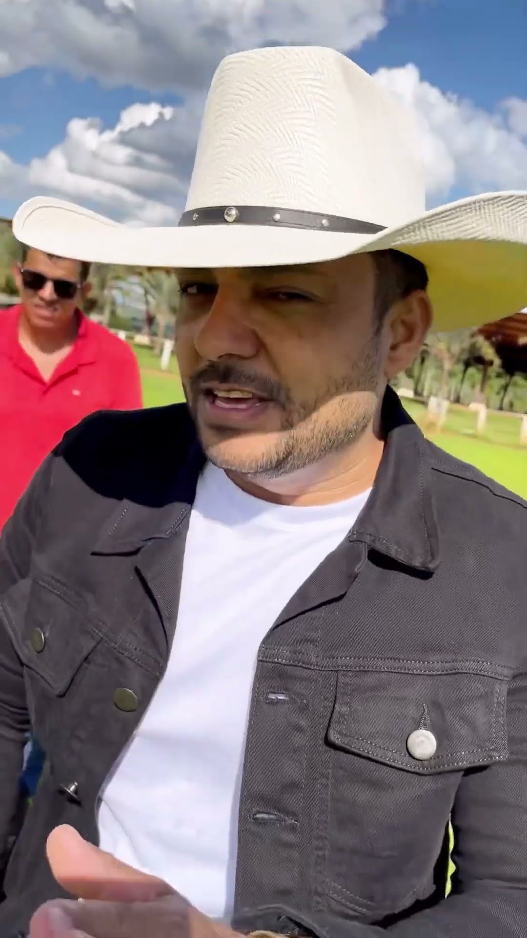 O fenômeno estourou mais uma o beijo daquele cara #boanoiteee #sanfoneiro #estourado