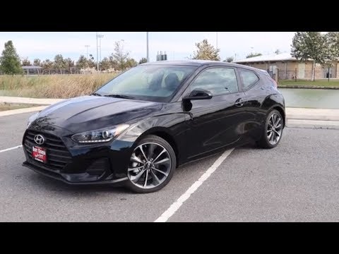 2019 Hyundai Veloster 2.0  Premium (Review)