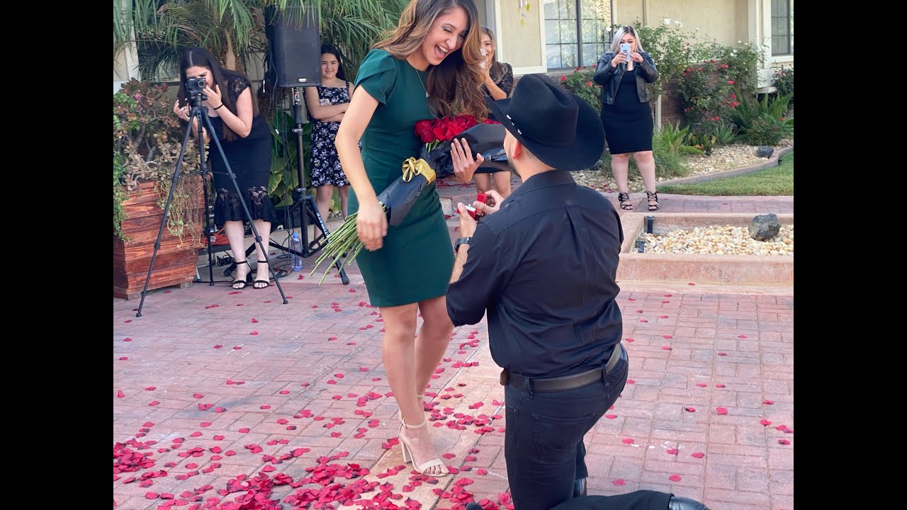 Propuesta De Matrimonio Con Banda: Santiago & Isbeth 09-19-20