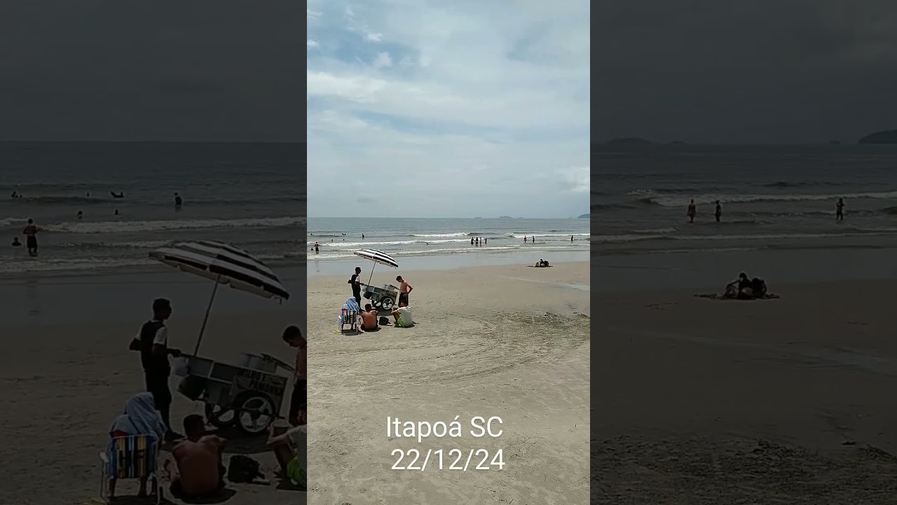 Praia Itapoá SC, primeiro final de semana temporada verão 24/25. Praia central.