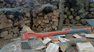 Husqvarna S2800 Splitting Pine - Great To Be Swinging Again