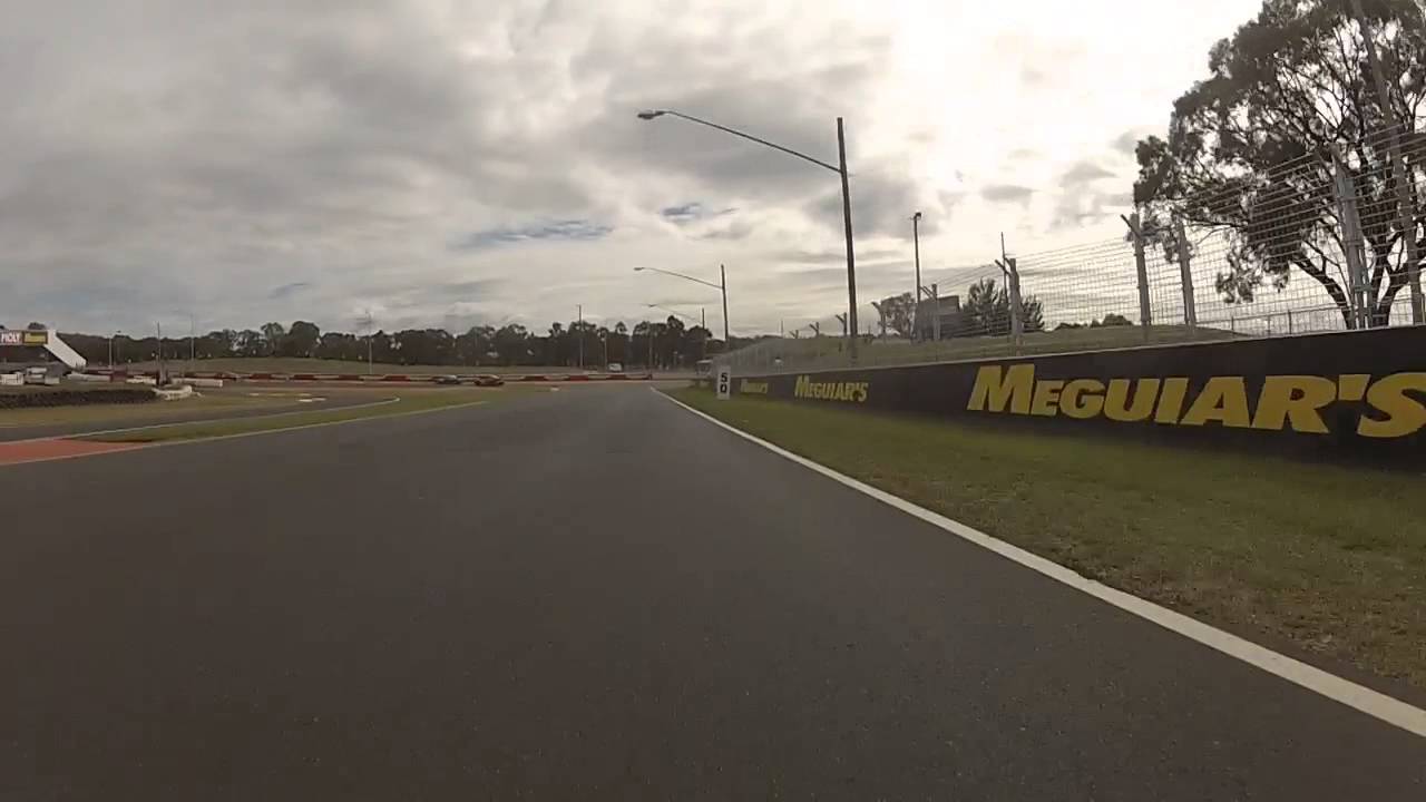 Hagen Zerk at Bathurst 2015 Combined Sedans Race 3 YouTube