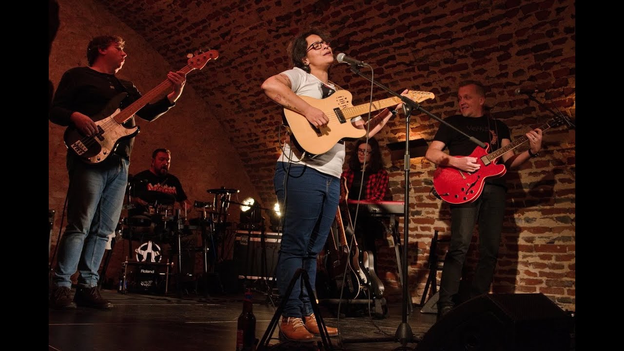 VeHiBa a Pocta Zuzaně Navarové