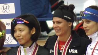 女子1500m表彰式。Brittary Bowe選手(USA)が1:55.03で優勝。W杯スピードスケート帯広大会、2018/11/17。 高木美帆 検索動画8 女子1500m表彰式。Brittary Bowe選手(USA)が1:55.03で優勝。W杯スピードスケート帯広大会、2018/11/17。 高木美帆 検索動画 8