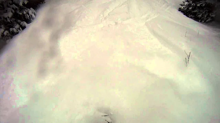 Kelly Woolwine Snowboard Knee Deep Powder.MP4