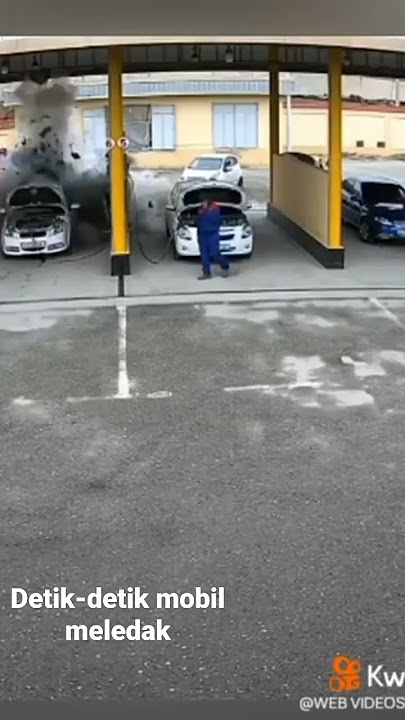 detik detik mobil meledak #fyp #viral #mobilmeledak #mobillistrik #shorts