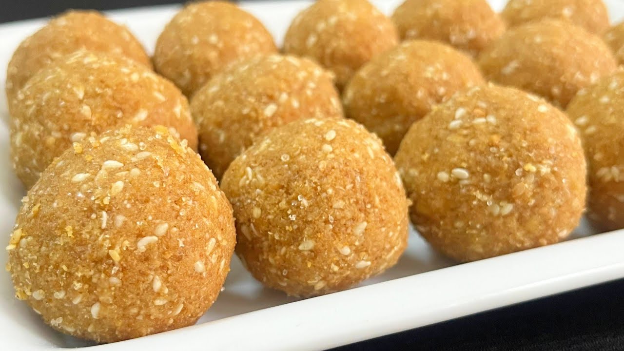 मेहमान तो आपके दीवाने हो जाएंगे जब आप उनको ये सवादिष्ट और दानेदार लडडू खिलाएंगे Atta Besan Laddu