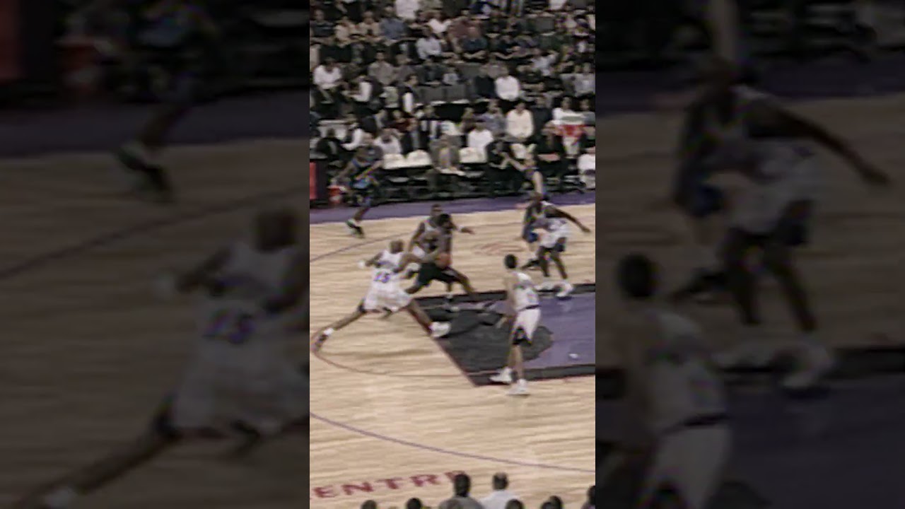 Vince Carter emotes go crazy 😤