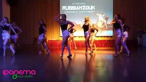 Lady style show Ipanema dance studio for RZC