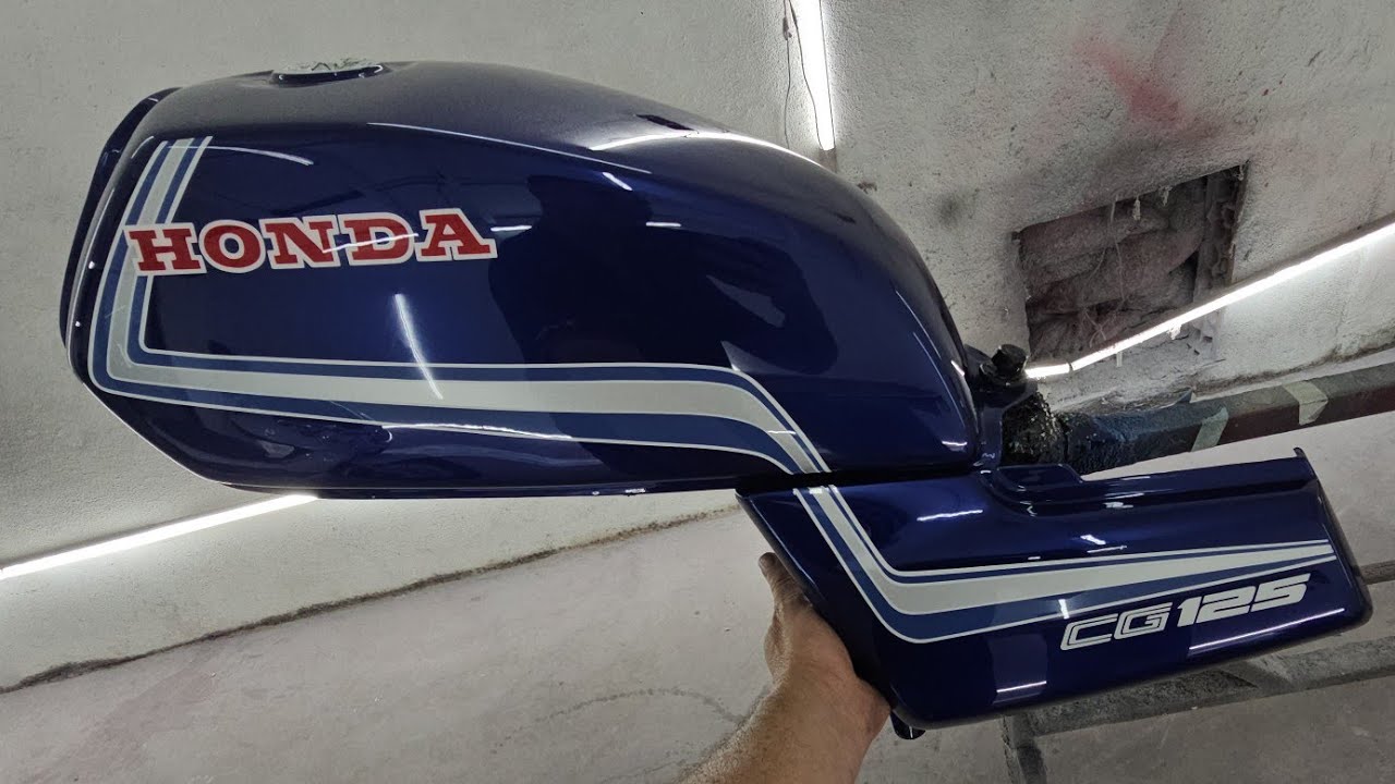 restauração CG 125 1986 azul faixas na tinta