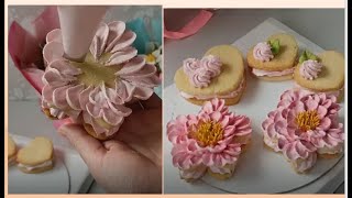 картинка: МК 🌷Цветы из МАЛИНОВОГО ЗЕФИРА - Оформление ЗЕФИРОСЕНДВИЧЕЙ от @vitalija_cake