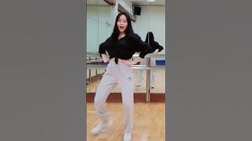 LEE CHAE YEON(이채연)_KNOCK challenge #shorts #knockchallenge