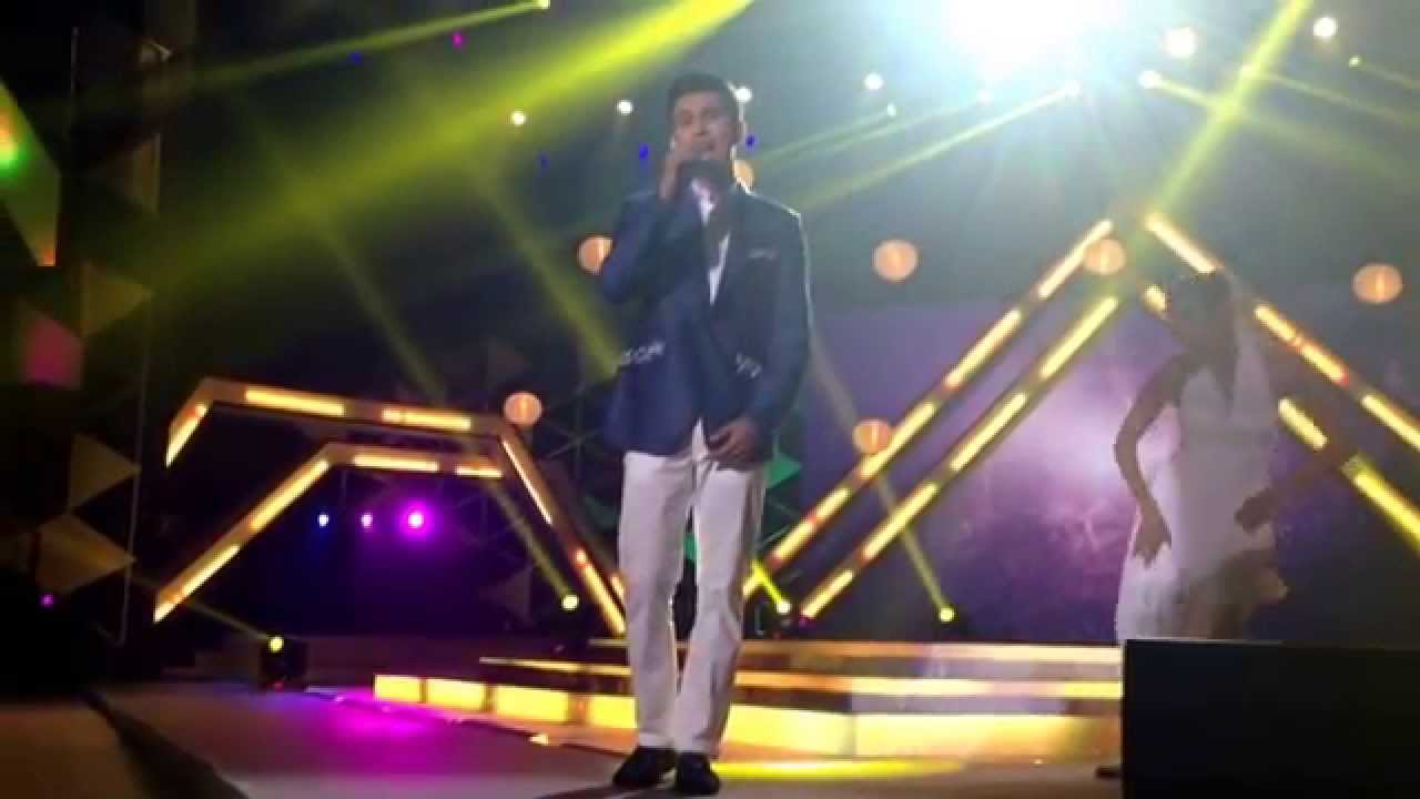 Philpop 2014: Tom Rodriguez singing Langit Umaawit