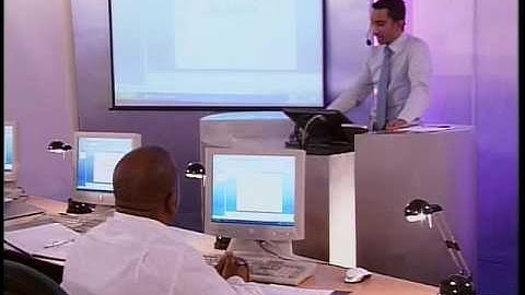 SmartLearn - Office 2007 - Using Slide Masters in PowerPoint